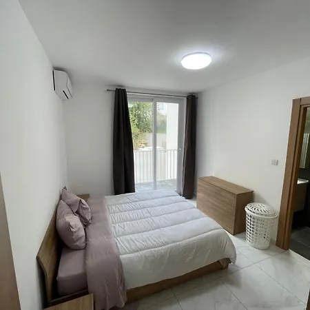 Lovely Room Near Balluta Bay Rc San Gwann Exterior photo