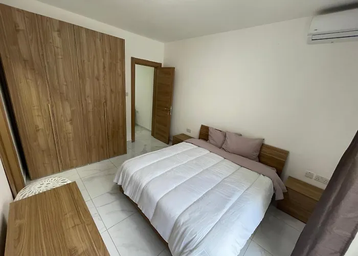 Lovely Room Near Balluta Bay Rc